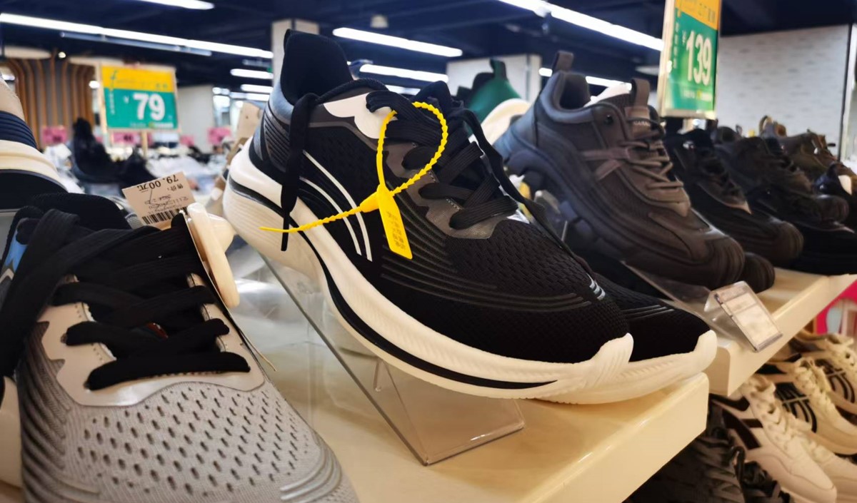 美御品牌策劃小編深入探討運(yùn)動(dòng)鞋品牌打造的全過程